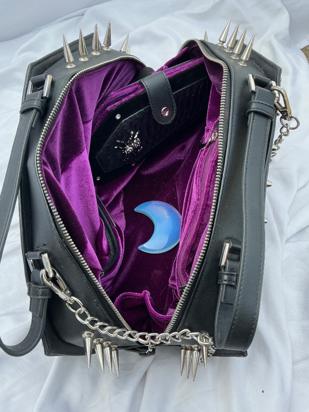 Avelina De Moray Coffin Shoulder Bag - Picture 3 of 6